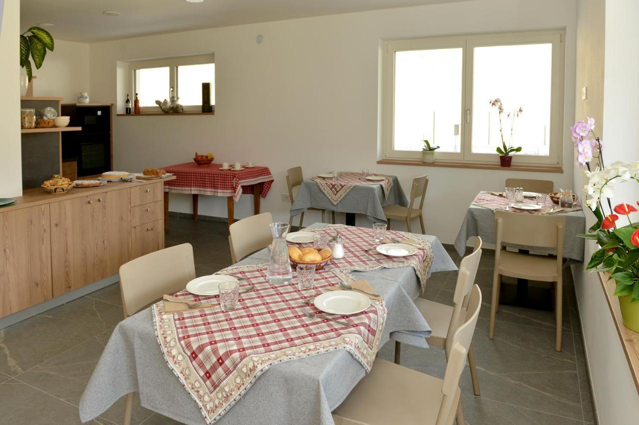 Bed And Breakfast Navis Nave San Rocco Buitenkant foto